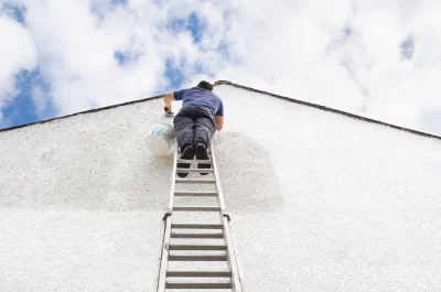Peinture extérieure à la Romagne — façades et ravalement
